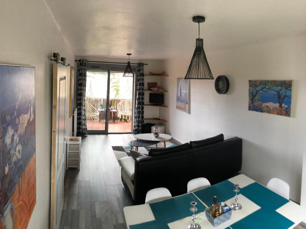 Appartement A 300M Du Centre Et Des Plages كولِيورْ المظهر الخارجي الصورة